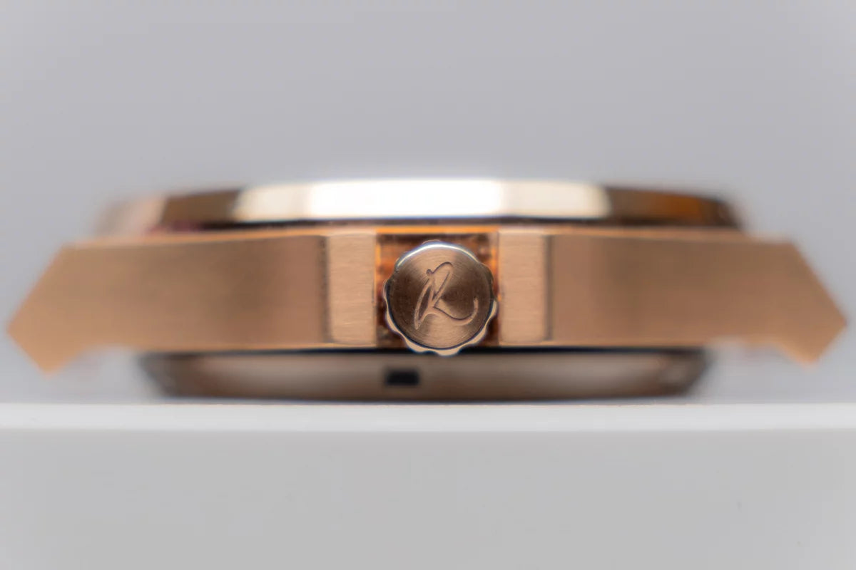 THE ART OF CHOOSING THE RIGHT MATERIAL FOR YOUR RAUH WATCH